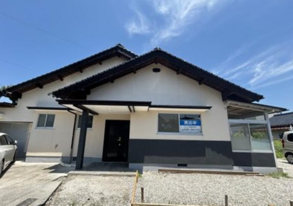 出雲市小山町、中古一戸建ての画像です