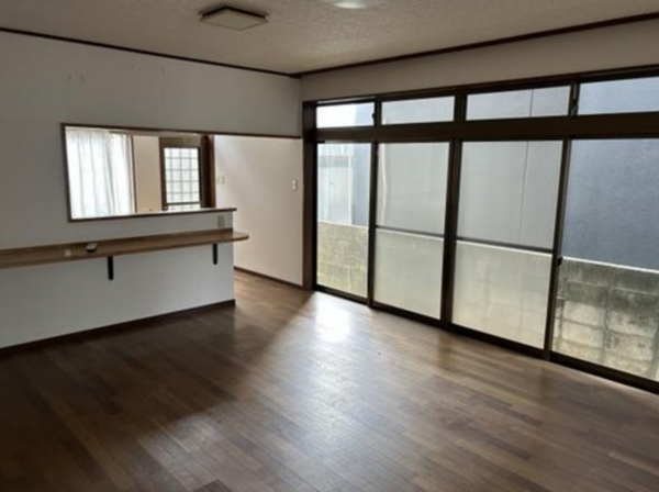 出雲市高岡町、中古一戸建ての画像です