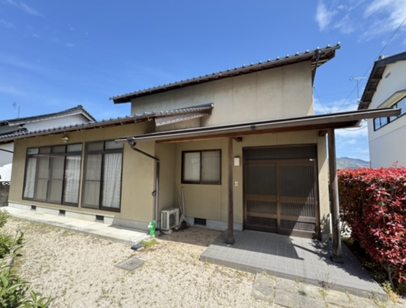 出雲市高岡町、中古一戸建ての画像です