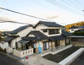 出雲市湖陵町三部、中古一戸建ての外観画像です