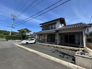 出雲市湖陵町三部、中古一戸建ての画像です
