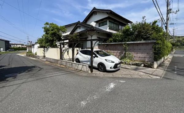 出雲市湖陵町三部、中古一戸建ての外観画像です