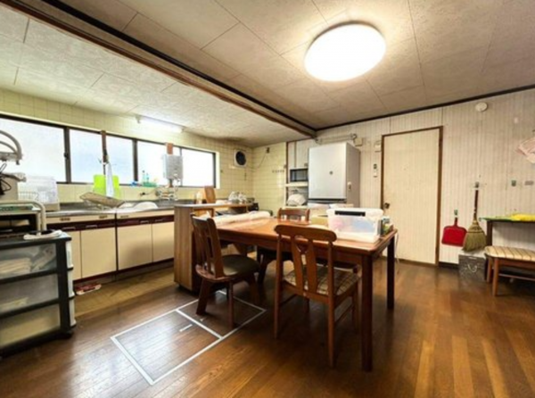 出雲市斐川町神氷、中古一戸建ての画像です