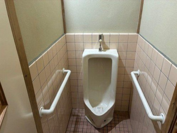 出雲市上島町、中古一戸建てのトイレ画像です