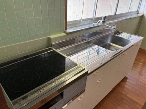 出雲市上島町、中古一戸建てのキッチン画像です