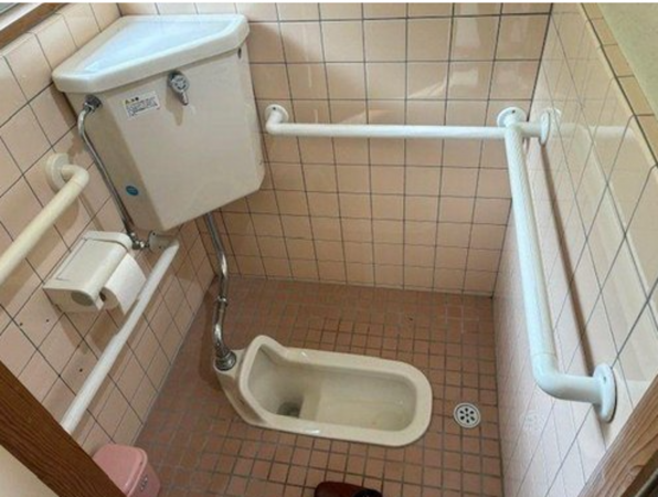 出雲市上島町、中古一戸建てのトイレ画像です