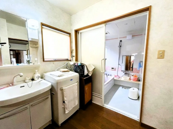 出雲市中野町、中古一戸建ての画像です