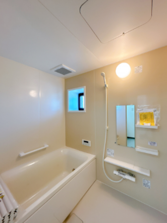 出雲市渡橋町、マンションの風呂画像です