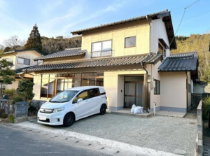 出雲市鹿園寺町、中古一戸建ての外観画像です