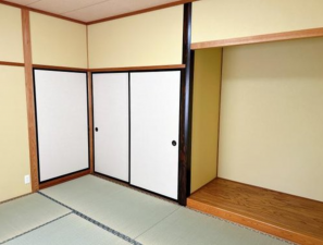 出雲市鹿園寺町、中古一戸建ての画像です
