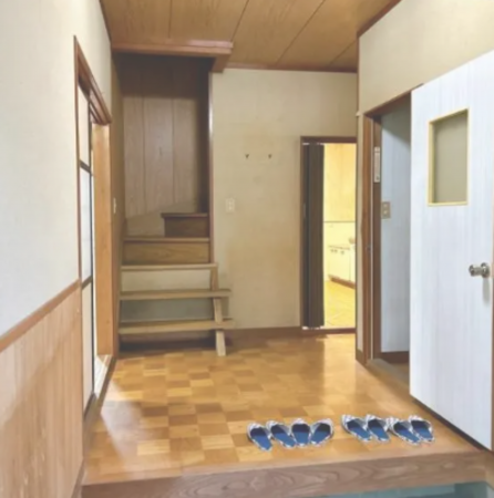 出雲市大津町、中古一戸建ての玄関画像です