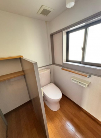 出雲市今市町北本町、中古一戸建てのトイレ画像です