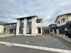 出雲市湖陵町板津、中古一戸建ての外観画像です