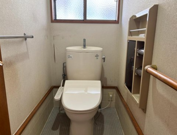 出雲市武志町、中古一戸建てのトイレ画像です