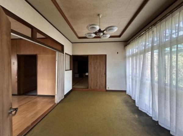 出雲市小山町、中古一戸建ての画像です