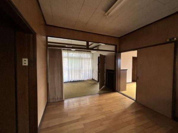 出雲市小山町、中古一戸建ての画像です