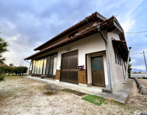 出雲市斐川町三分市、中古一戸建ての画像です