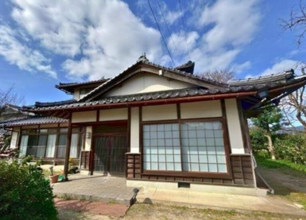 出雲市知井宮町、中古一戸建ての外観画像です