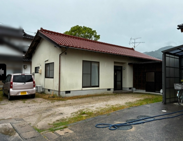 出雲市稲岡町、中古一戸建ての外観画像です