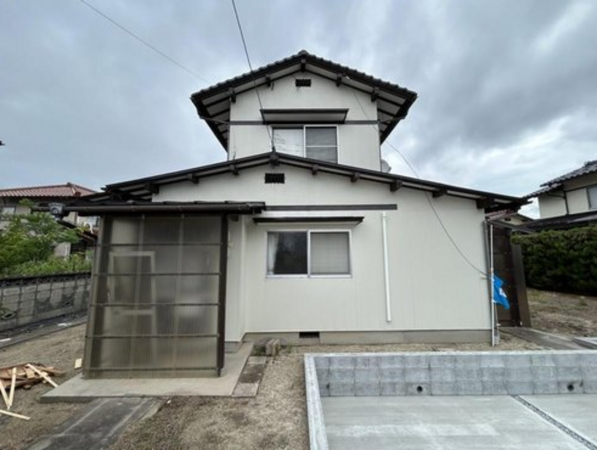 出雲市小山町、中古一戸建ての外観画像です