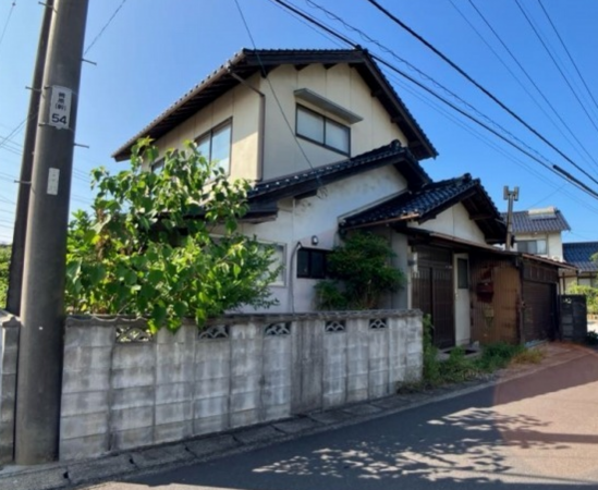 出雲市塩冶神前、中古一戸建ての画像です