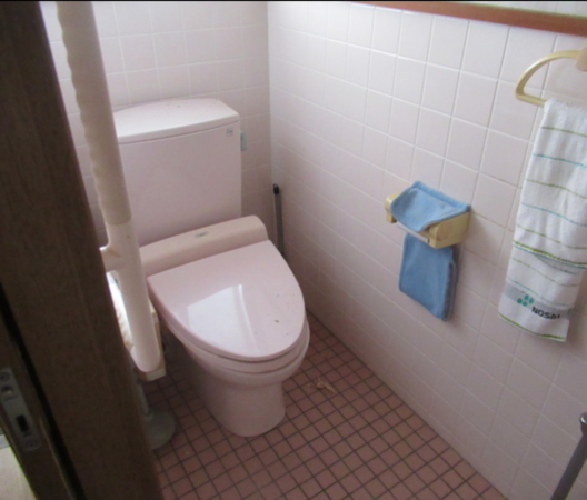出雲市平田町、中古一戸建てのトイレ画像です