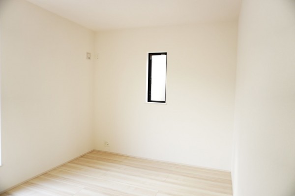 草加市金明町、新築一戸建ての寝室画像です