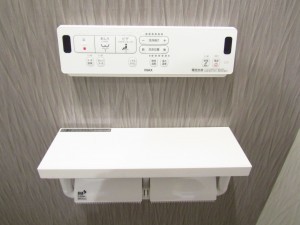 草加市氷川町、マンションのトイレ画像です