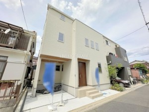 草加市氷川町、新築一戸建ての外観画像です