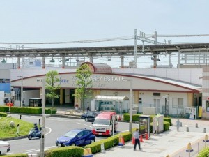 草加市吉町、マンションの駅画像です