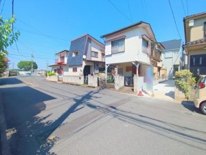 越谷市相模町、新築一戸建ての前面道路を含む現地写真画像です