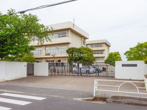 越谷市蒲生西町、新築一戸建ての小学校画像です