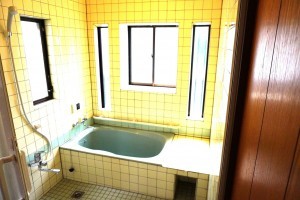 越谷市大沢、中古一戸建ての風呂画像です