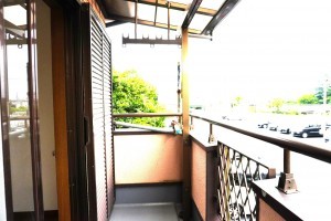越谷市大沢、中古一戸建てのバルコニー画像です