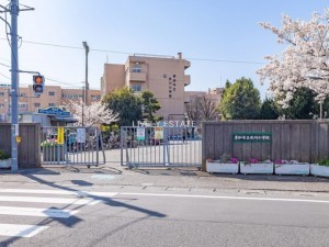 草加市氷川町、新築一戸建ての小学校画像です