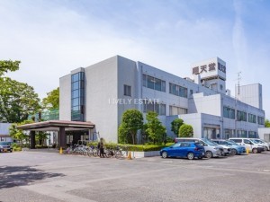 越谷市大字下間久里、中古一戸建ての病院画像です