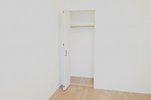 草加市新里町、マンションの収納画像です