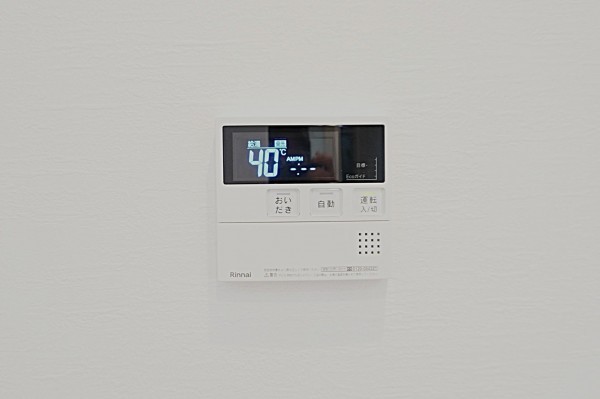 草加市新里町、マンションのキッチン画像です