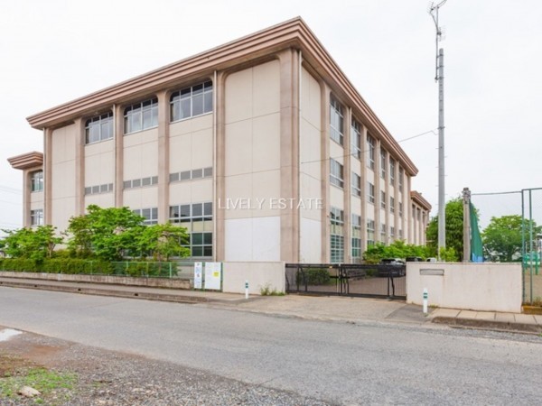 越谷市神明町、新築一戸建ての中学校画像です