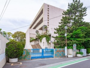 草加市瀬崎、新築一戸建ての中学校画像です