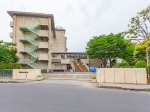 越谷市七左町、中古一戸建ての中学校画像です