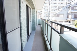 越谷市蒲生南町、マンションの画像です