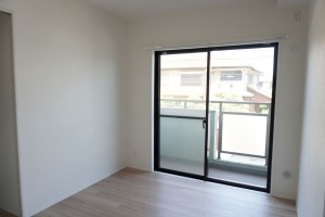 越谷市蒲生南町、マンションの画像です