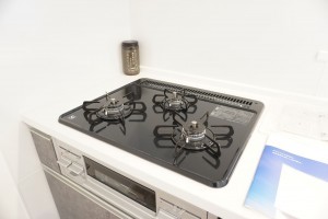 越谷市蒲生東町、新築一戸建てのキッチン画像です