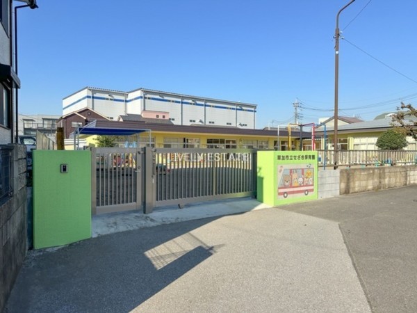 草加市瀬崎、マンションの幼稚園・保育園画像です