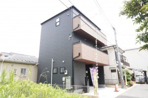 草加市八幡町、新築一戸建ての外観画像です