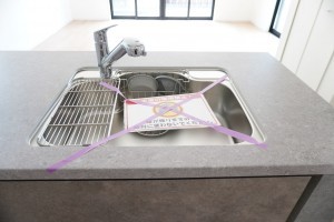 越谷市大字大竹、新築一戸建てのキッチン画像です