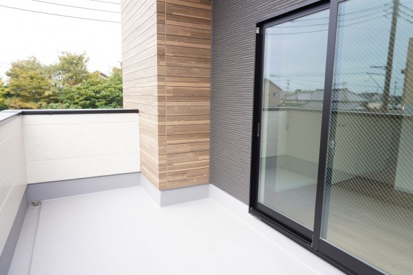 越谷市大字大竹、新築一戸建てのバルコニー画像です