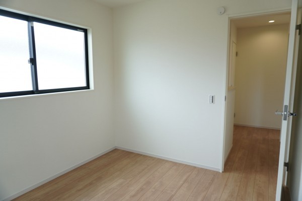 越谷市大字大竹、新築一戸建ての寝室画像です