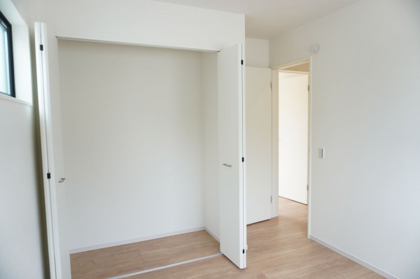 越谷市大字大竹、新築一戸建ての寝室画像です